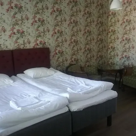 Kievarinhovi 4*